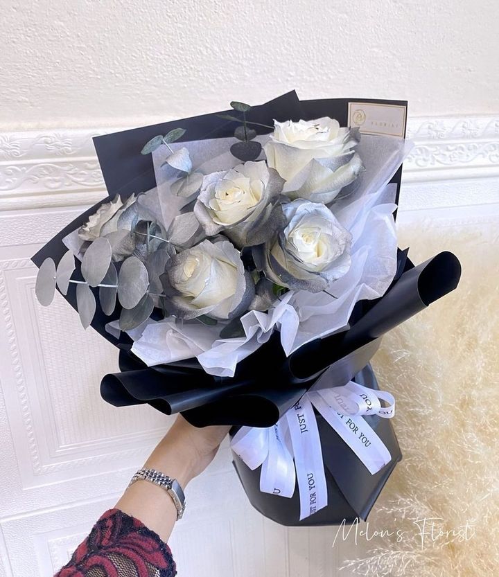 Black Rose Bouquet