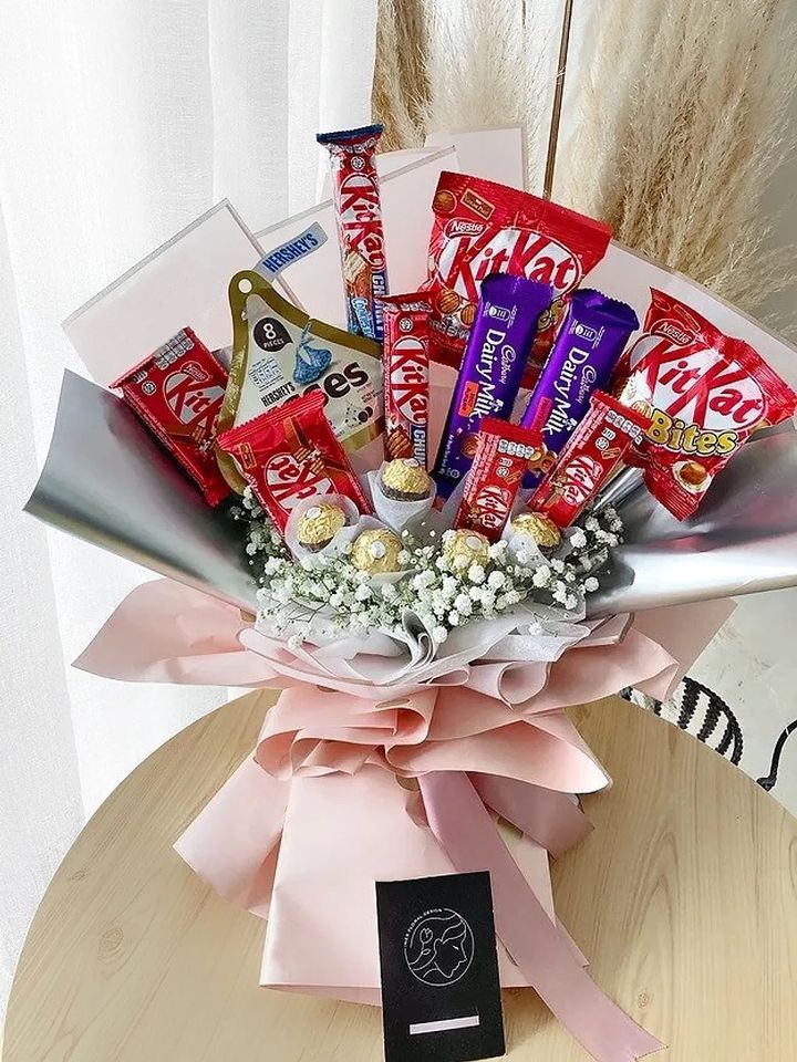 Chocolates Bouquet 01
