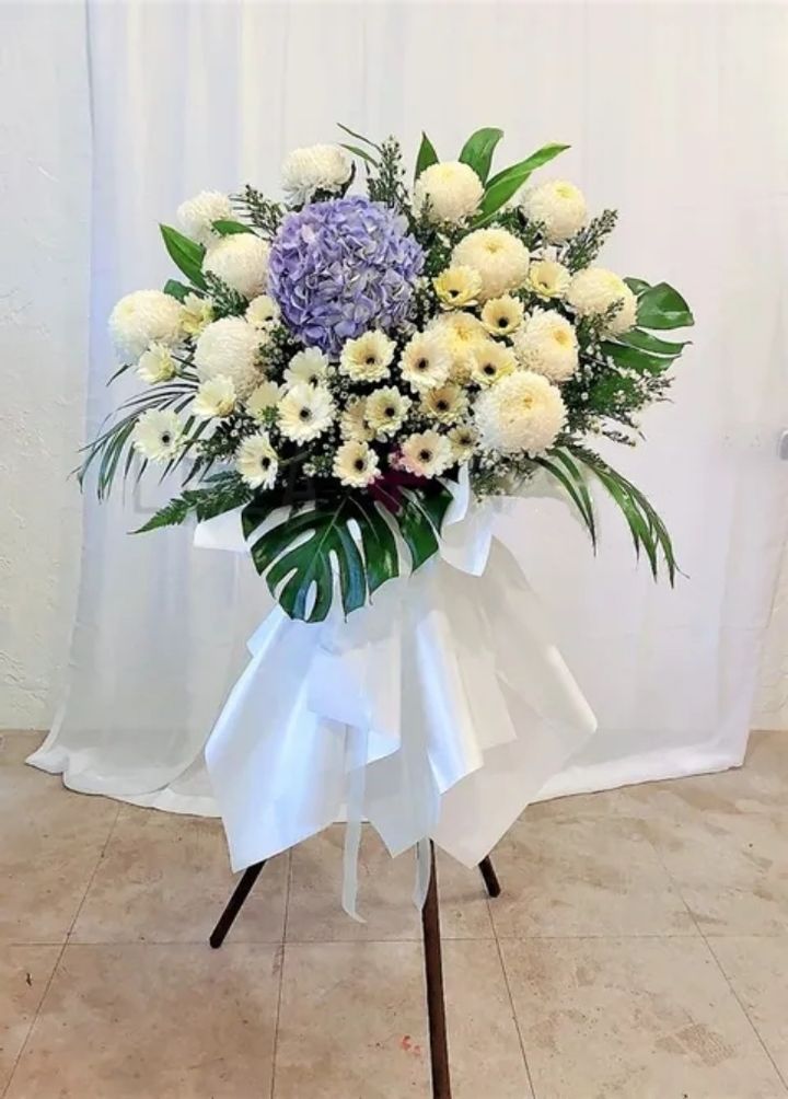 Condolences Flower Stand 91