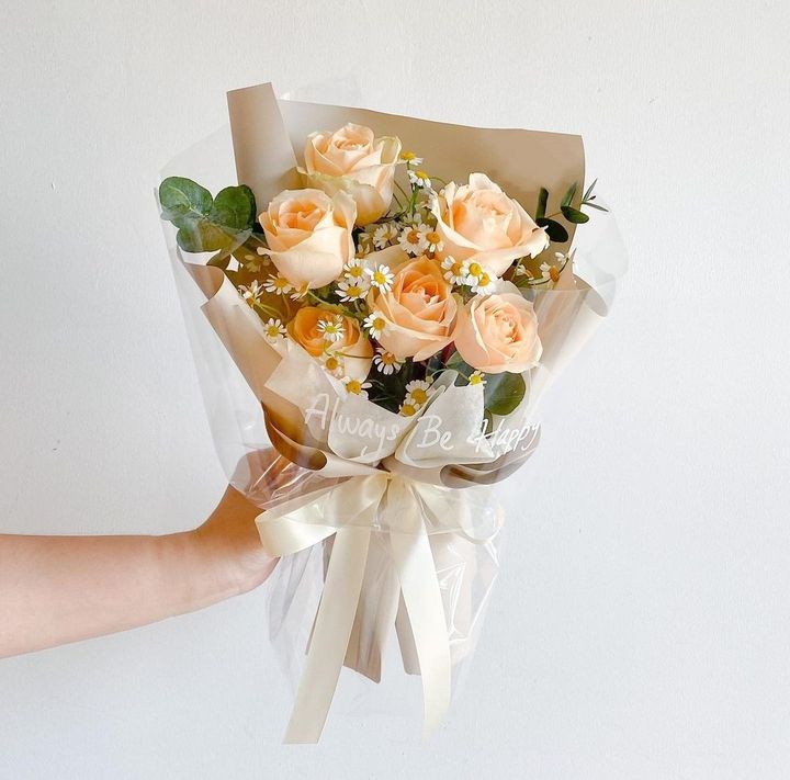 Champagne Roses Bouquet