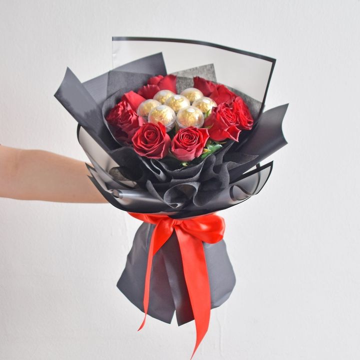 Roses with Chocolates Bouquets