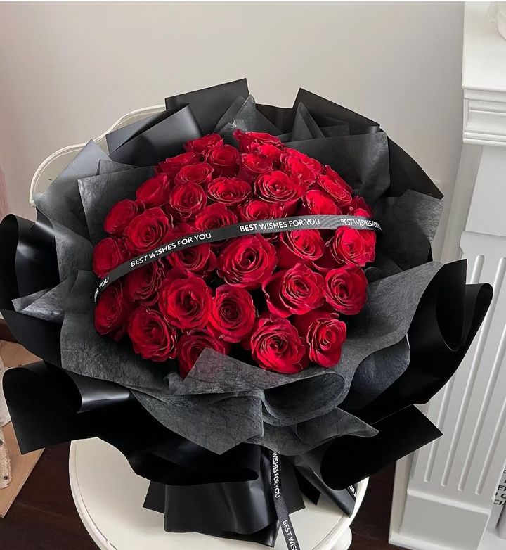 Roses Bouquet 19 (33 stalks)