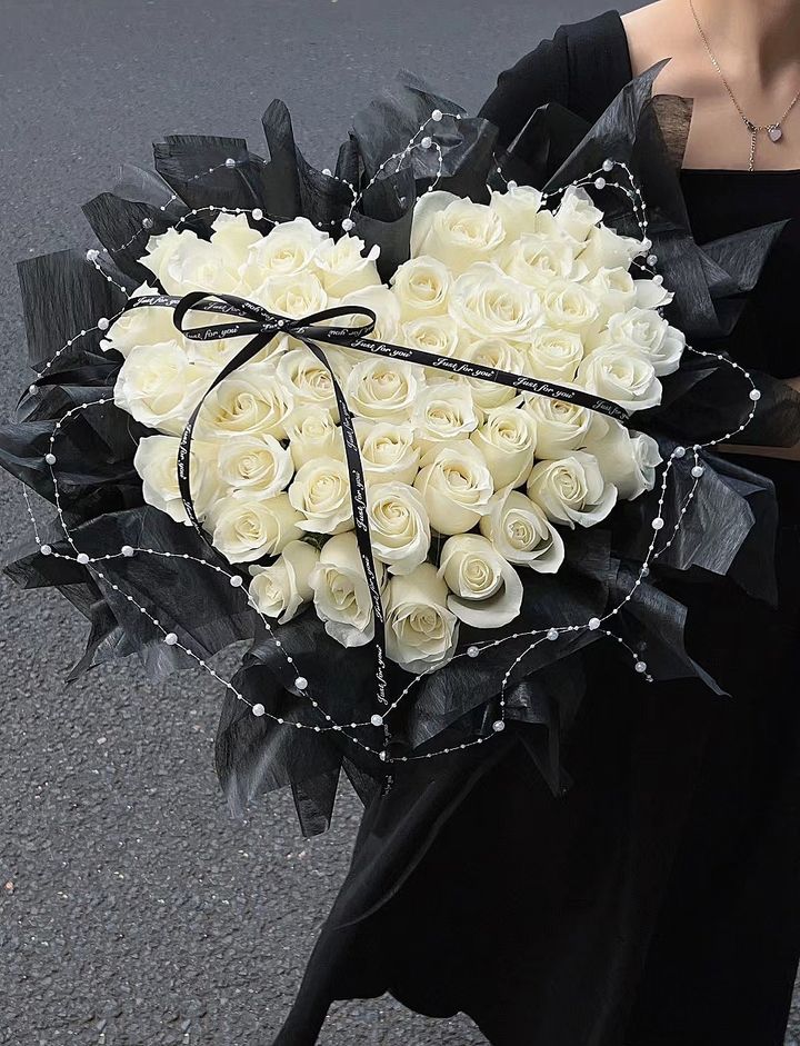Pure White Rose Bouquet (52stem)