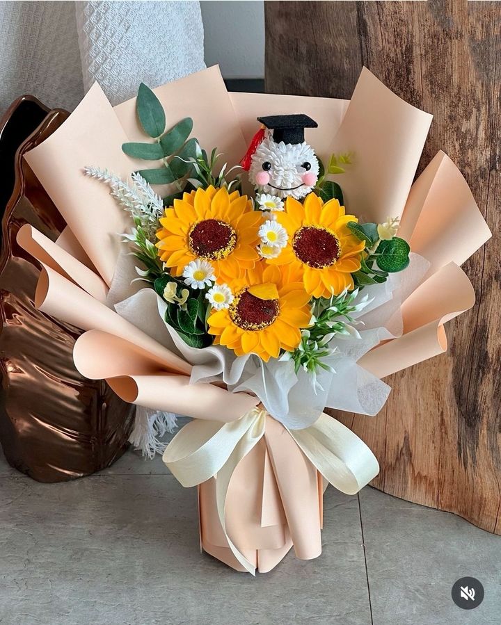 Soap Graduation Bouquet 01