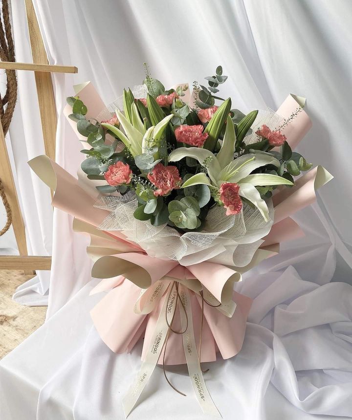Lilies Bouquet 07