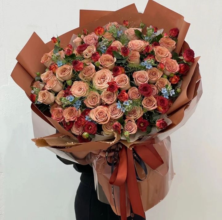 Cappuccino Roses Bouquet 01 (52stem)
