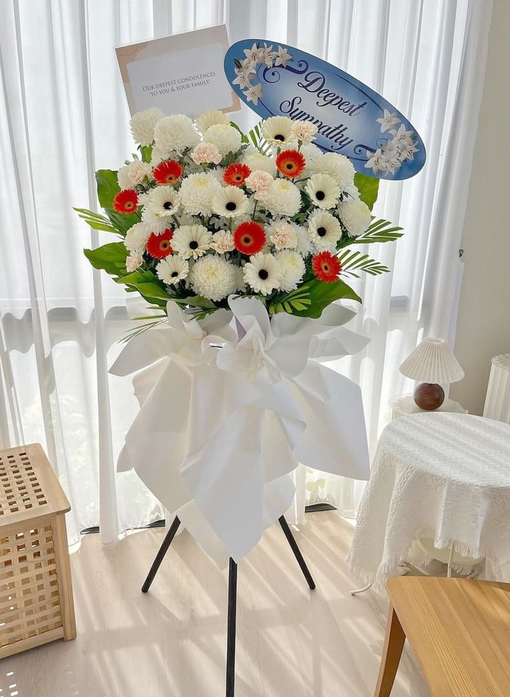 Condolences Flower Stand 40