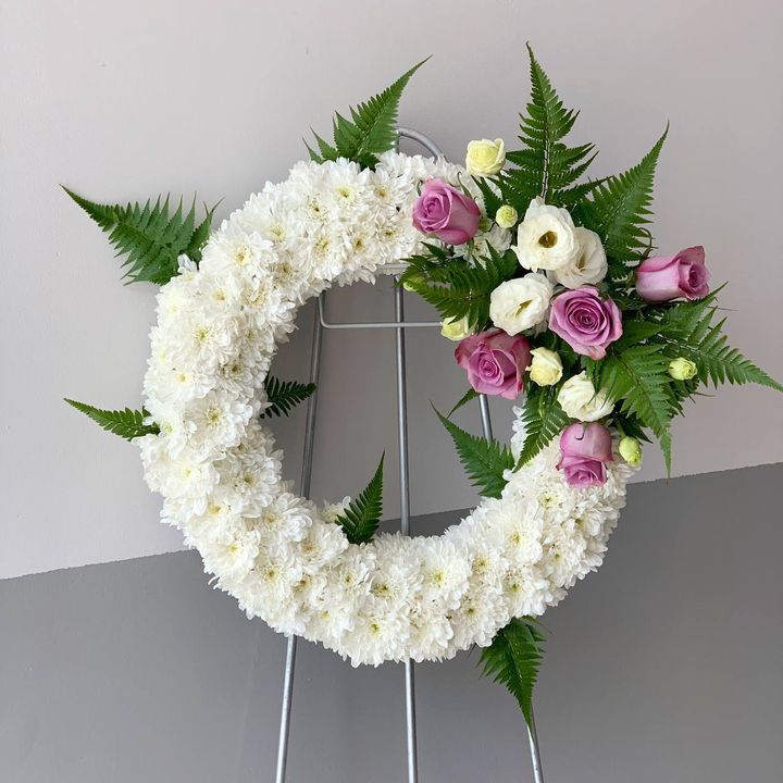 Remembrance Funeral Wreath (Puple Roses)