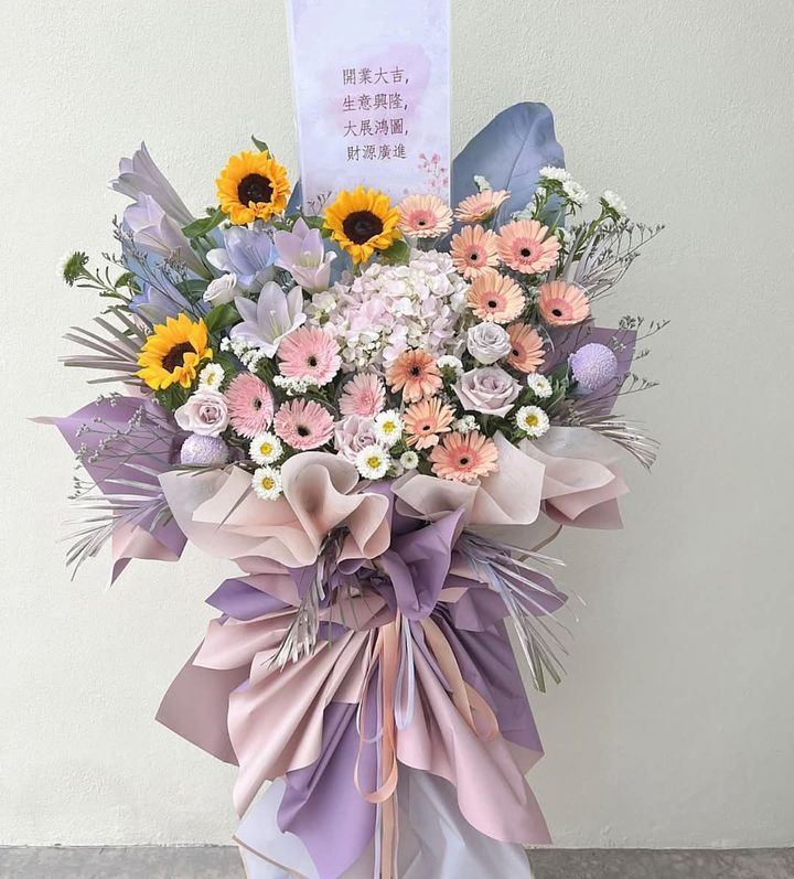 Opening Flower Stand 42