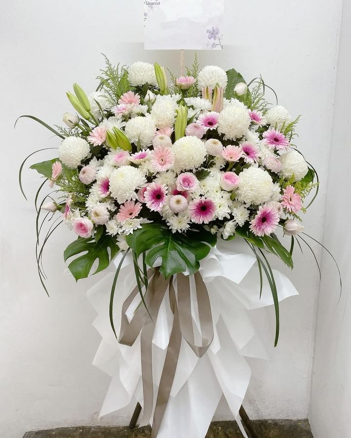 Condolences Flower Stand 79