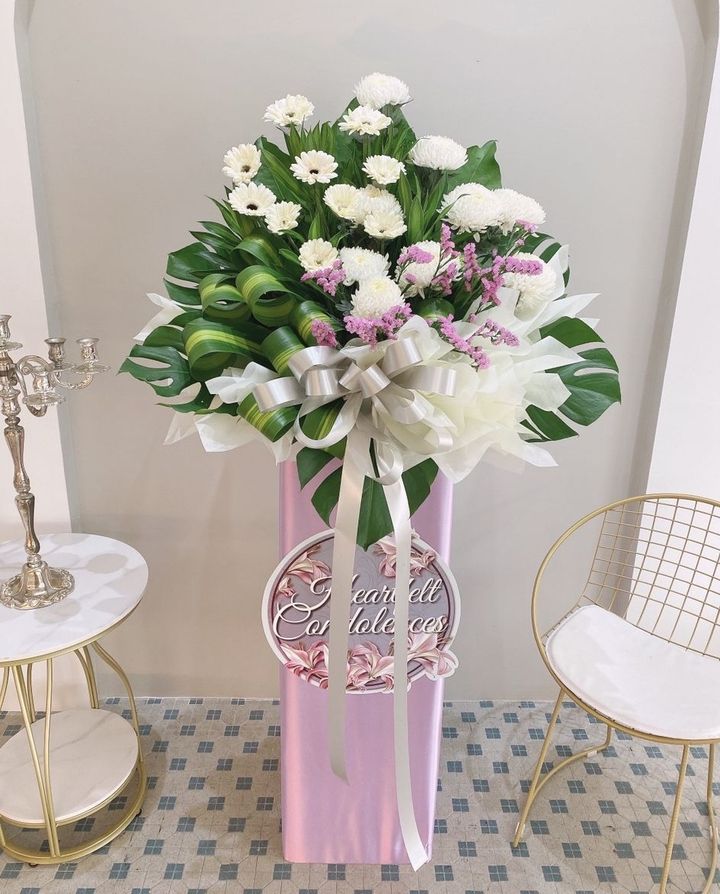 Condolences Flower Stand 75