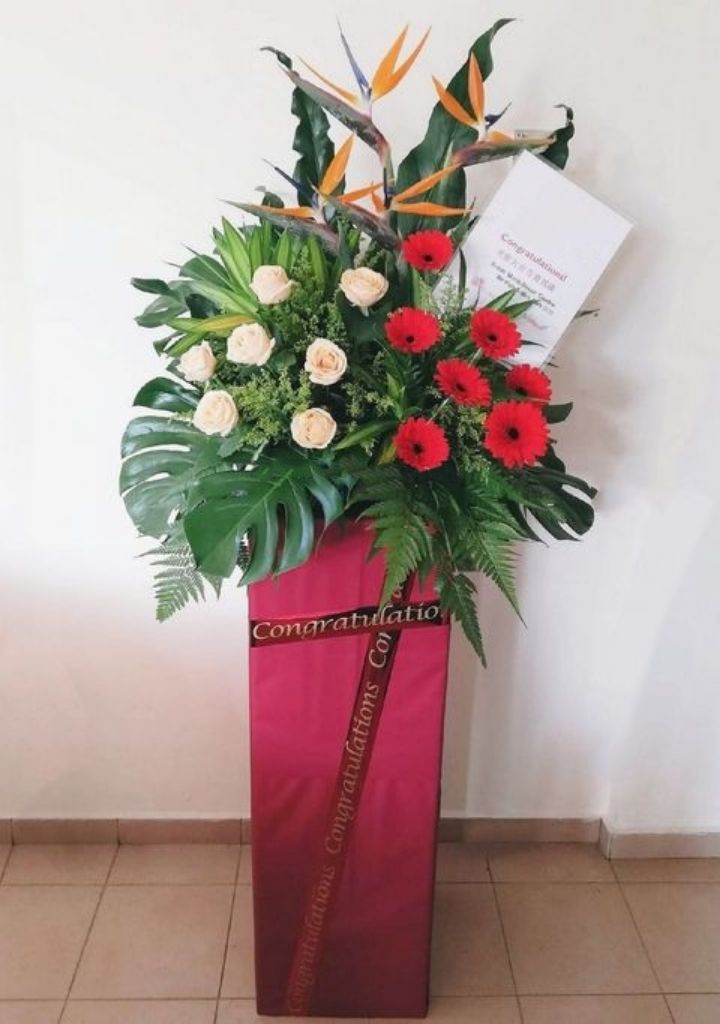 Opening Flowers Stand 39