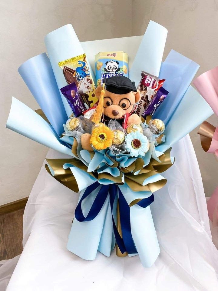 Chocolate Graduation Bouquet 20