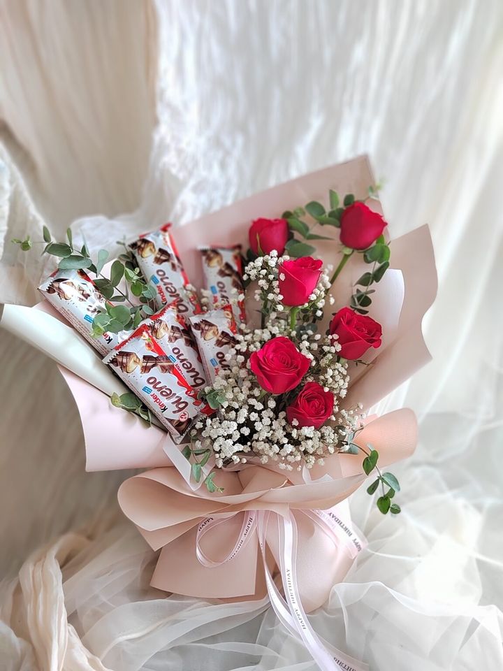 Chocolate Roses Bouquet 25