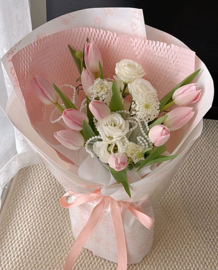 Tulips Bouquet 15