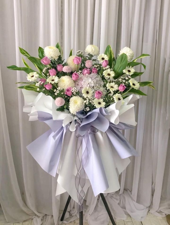 Condolences Flower Stand 130