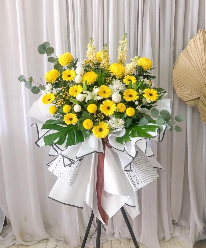 Condolences Flower Stand 131