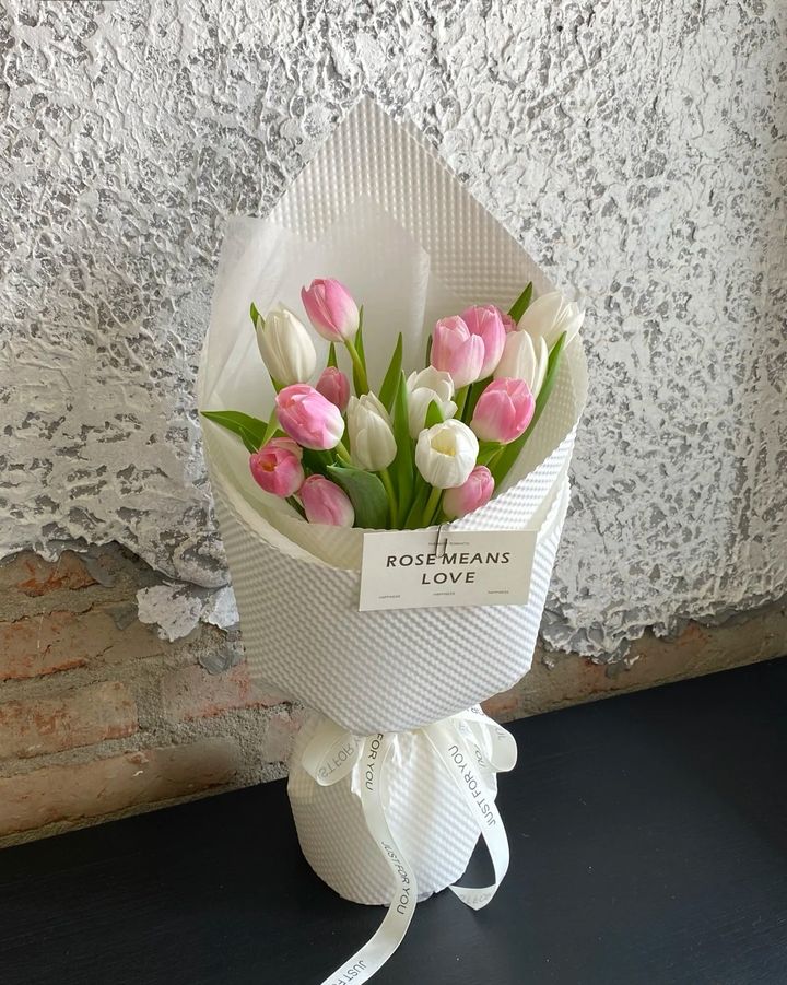 Tulip Bouquet 05