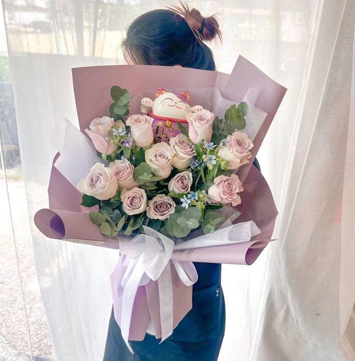Lucky Cat Bouquet