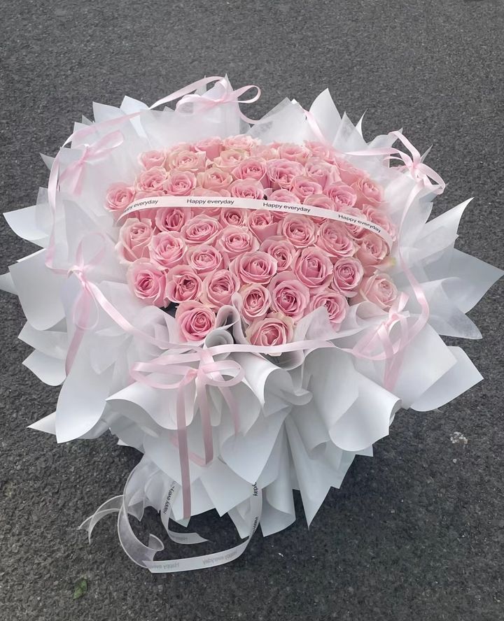 99 Pink Roses