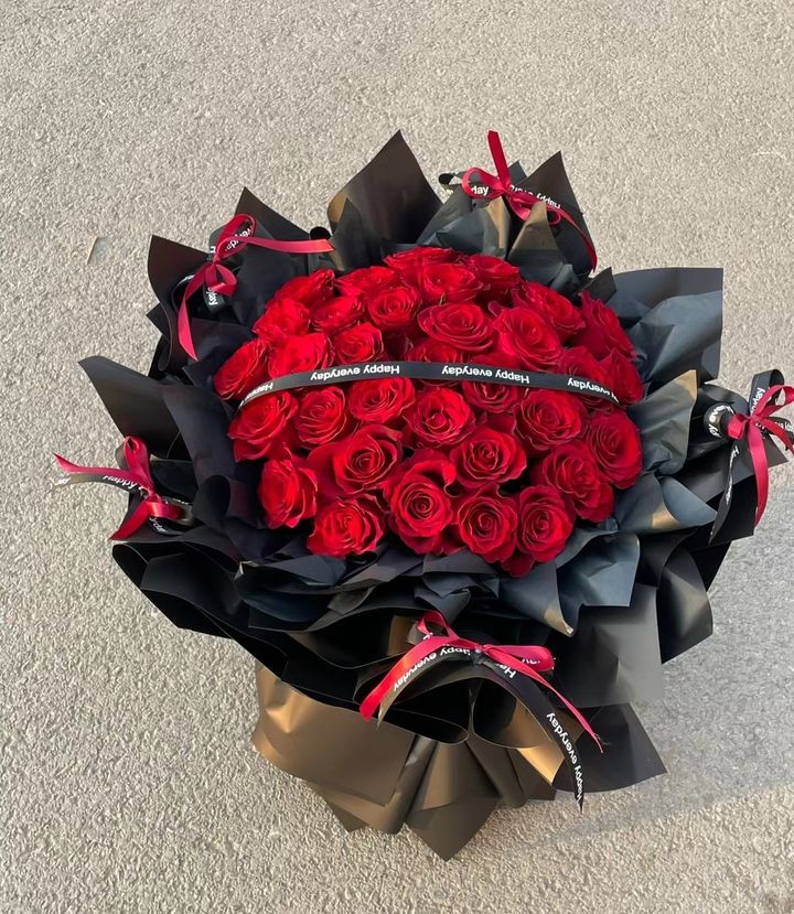 33 Roses Bouquet