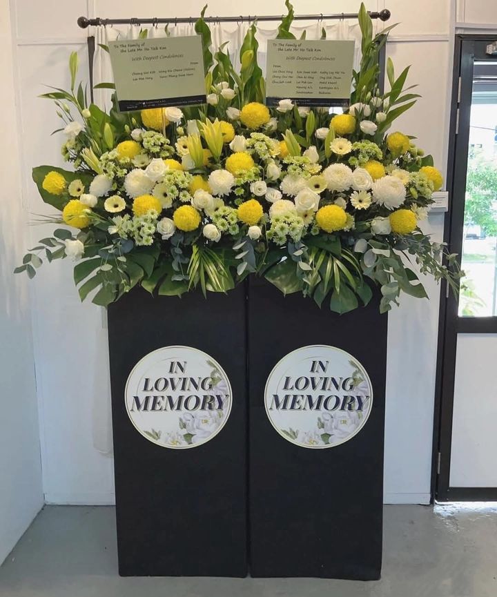 Premium Condolence Flower Stand 08