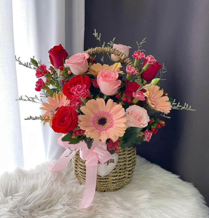 Fresh Flower Basket 01