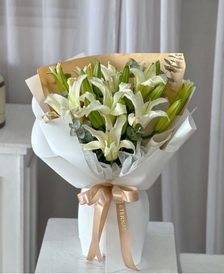 White lilies Bouquet
