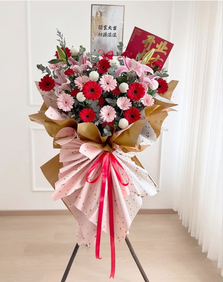 Opening Flower Stand 55