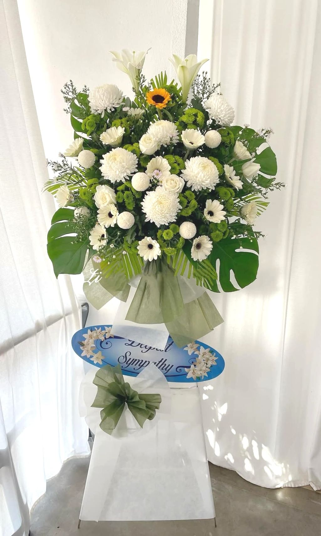 Green Funeral Flower Stand