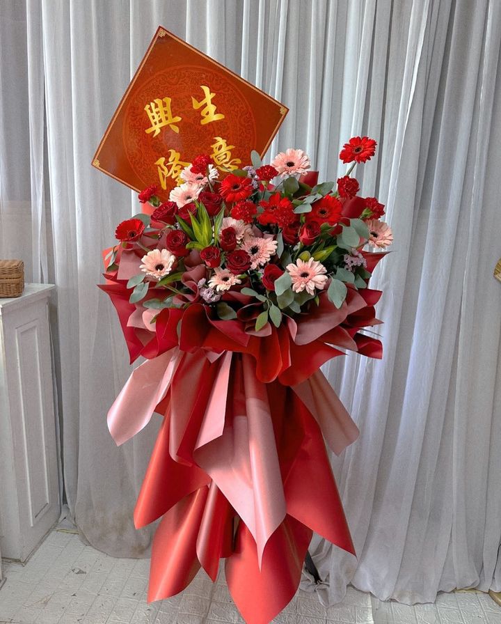 Opening Flower Stand 59