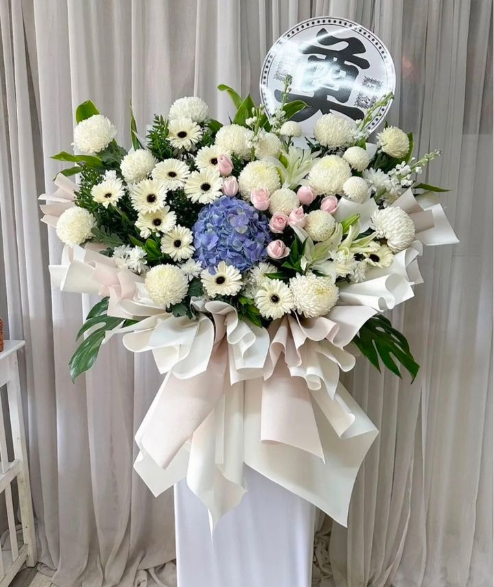 Graceful Tribute Condolences Flower Stand