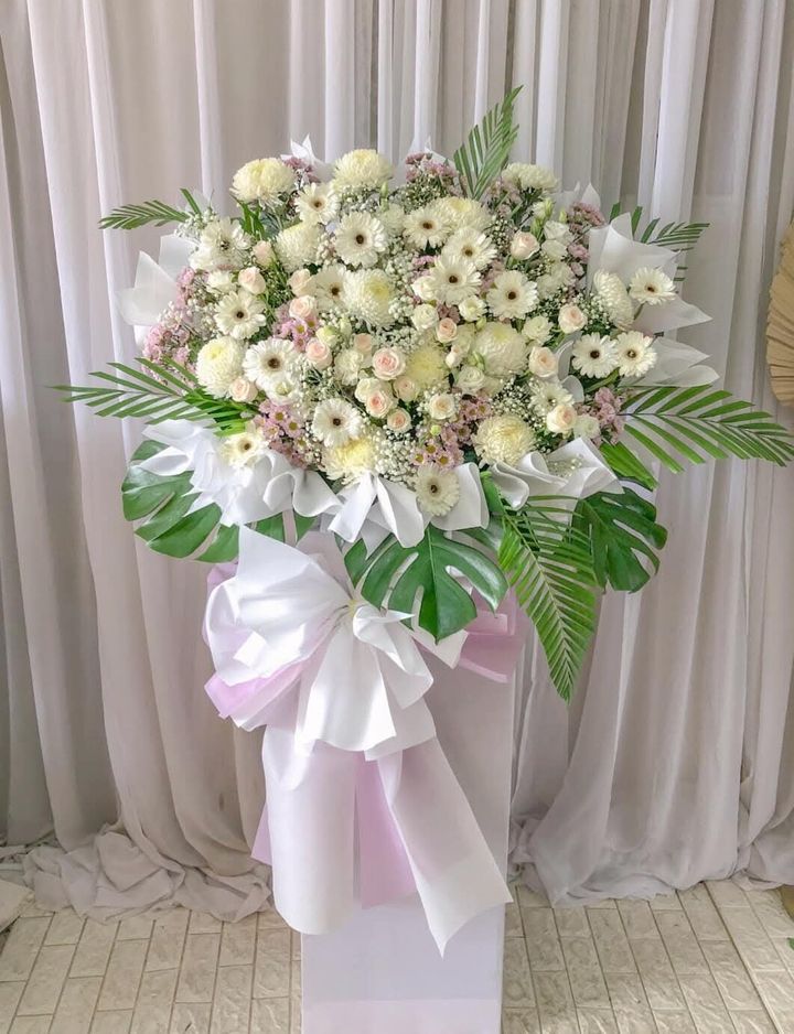 Condolence Flower Stand 136