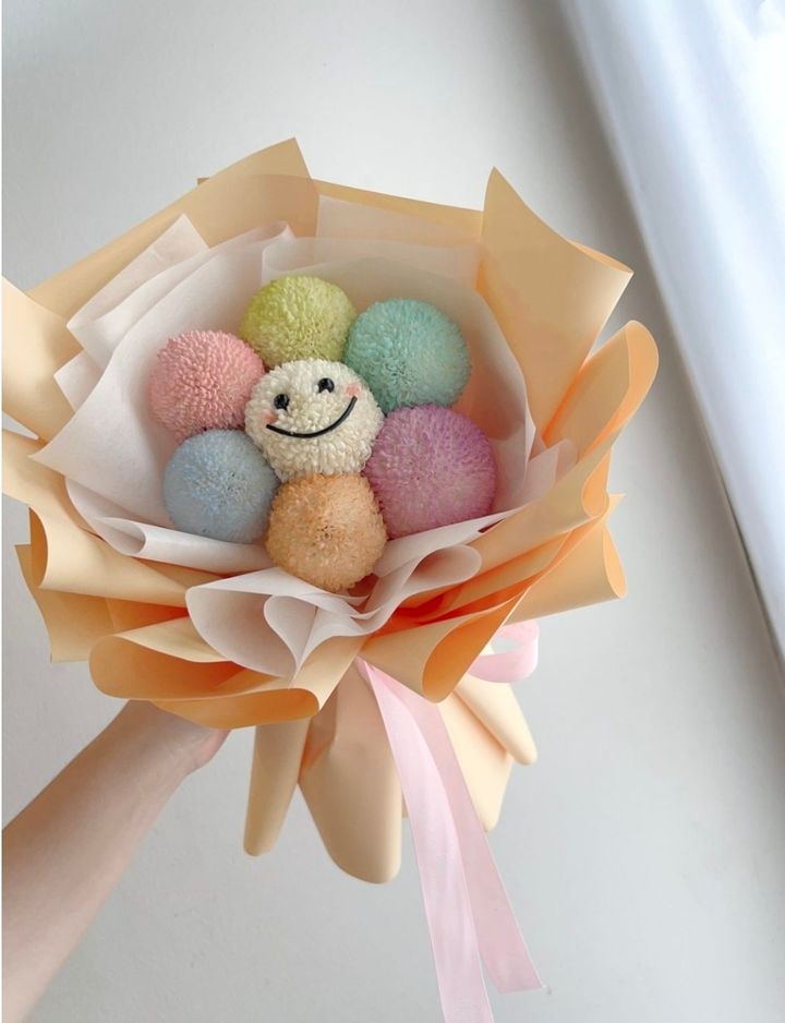 Rainbow Smile Bouquet 笑脸花束