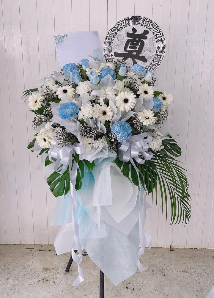 Condolence Flower Stand 39
