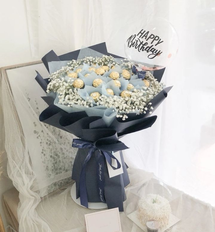 Ferrero Rocher Chocolate Bouquet 01