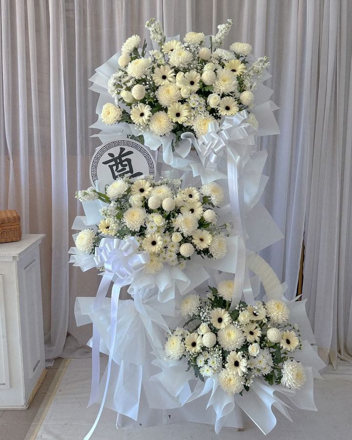 3 Tier Condolence Flower Stand 03