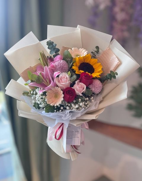 Mixed Hand Bouquet