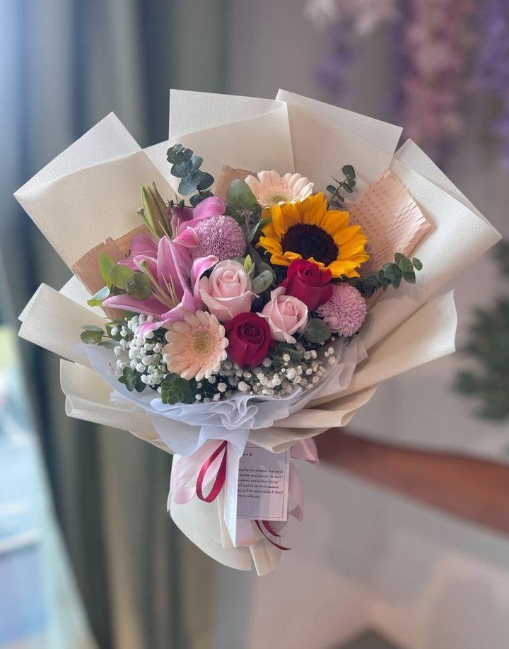 Mixed Hand Bouquet