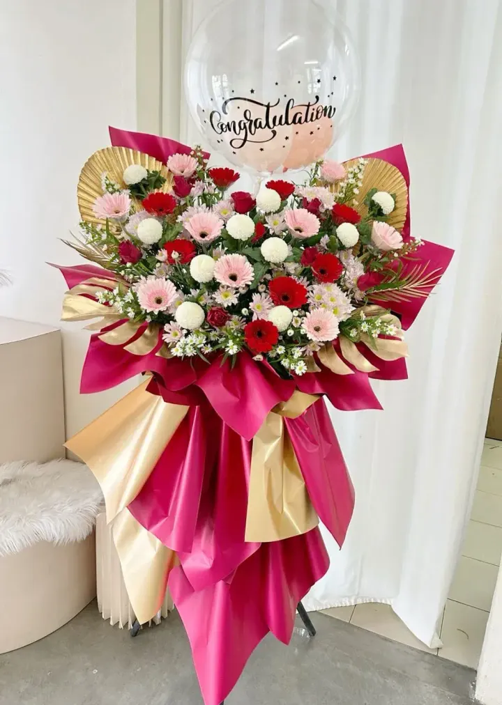 Opening Flower Stand 63