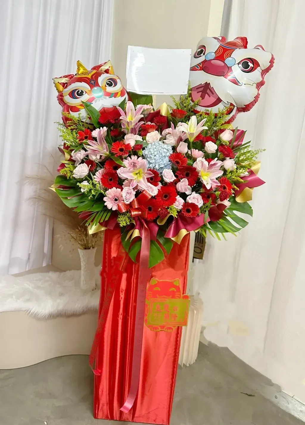 Opening Flower Stand 68