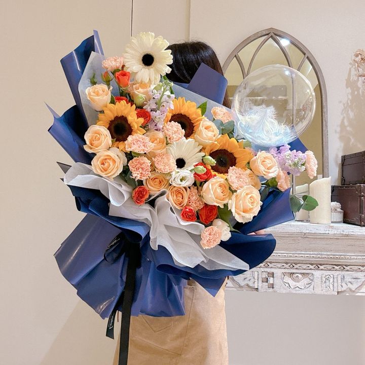 Blooms Hand Bouquet