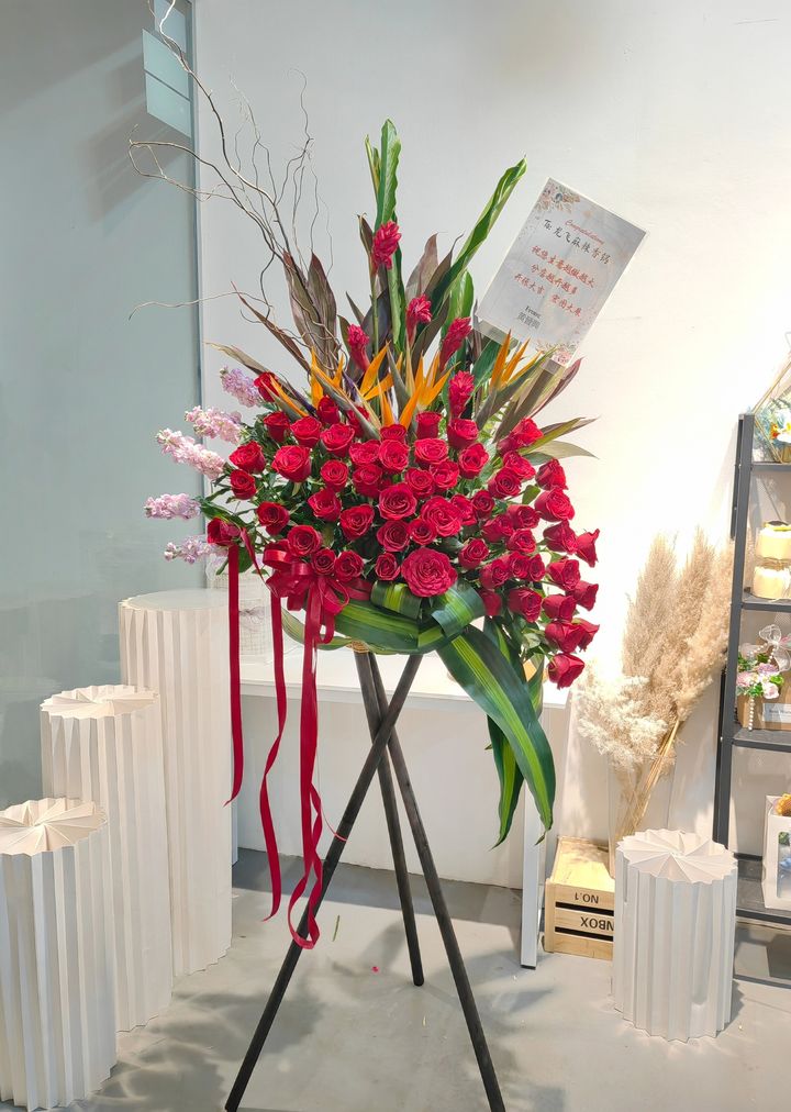 Roses Opening Flower Stand