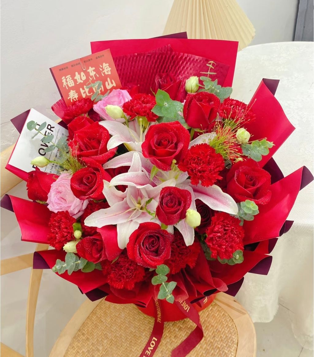 Classic Red Roses Hand Bouquet