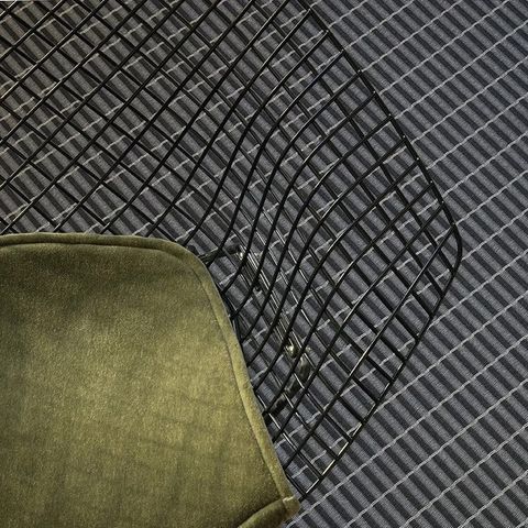Esplanadi_145133015_dark+violet-light+grey-stone_interior