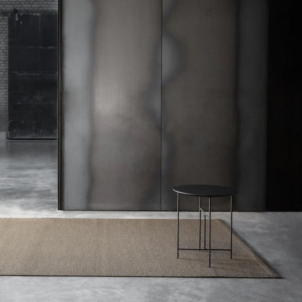 Coast+1323209+nutria-black_170x240+cm_interior