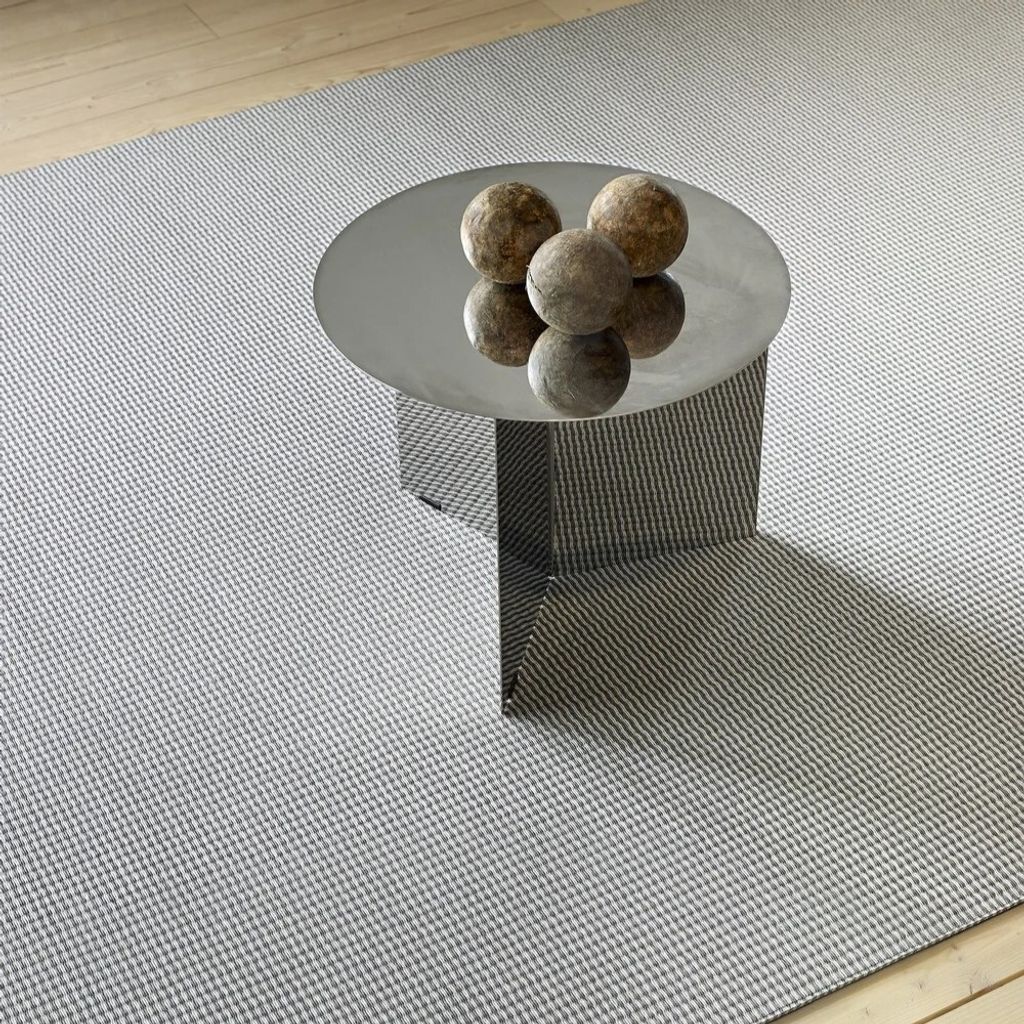 Road+1440215_col.+grey-stone_sewn+edges_paper+yarn_interior+1_woodnotes