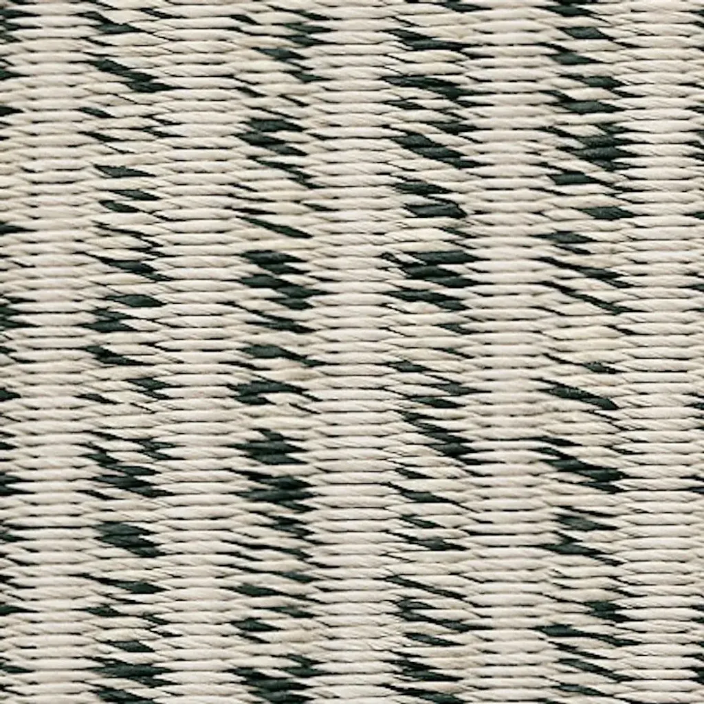 Field+131159_col.+stone-black_paper+yarn_detail_woodnotes