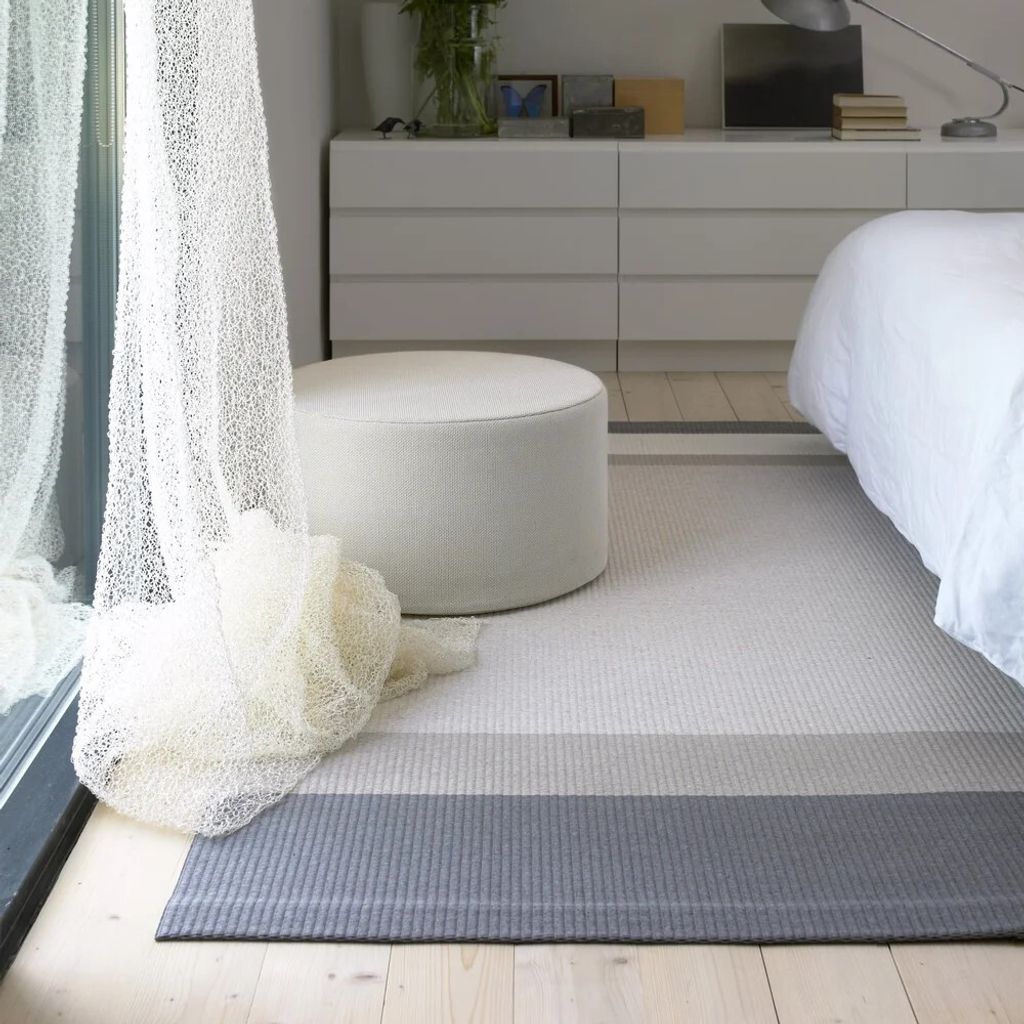 Panorama+1331501_col.+stone-white_sewn+edges_paper+yarn_bedroom+interior_woodnotes