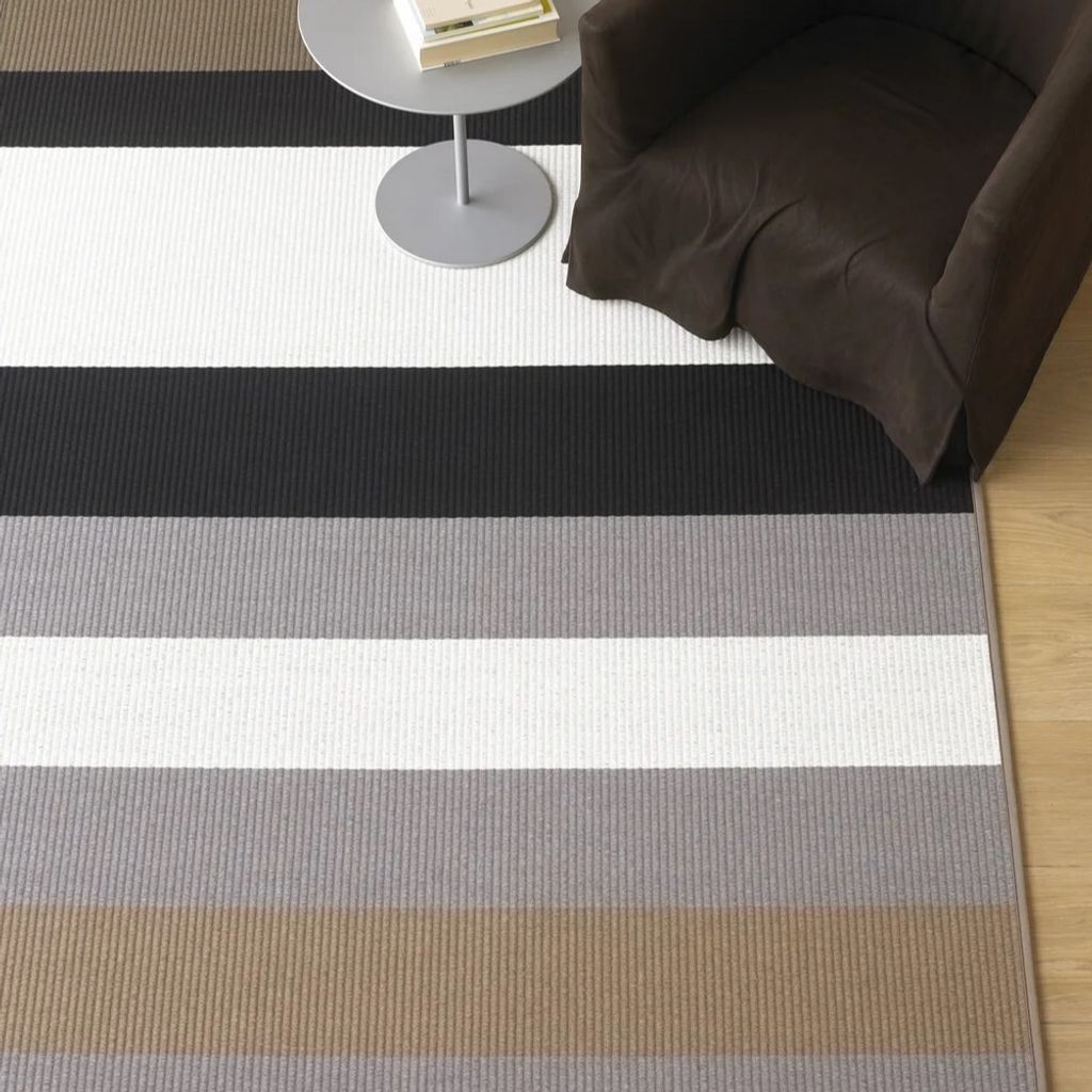 Avenue+1373230_col.++nutria-light+grey_narrow+edging+and+backing_interior+2_woodnotes